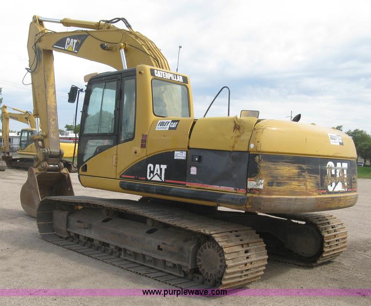 image for item L6363 2001 Caterpillar 320C L excavator
