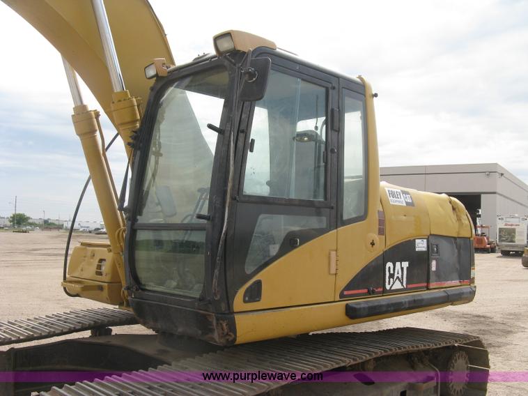 image for item L6363 2001 Caterpillar 320C L excavator