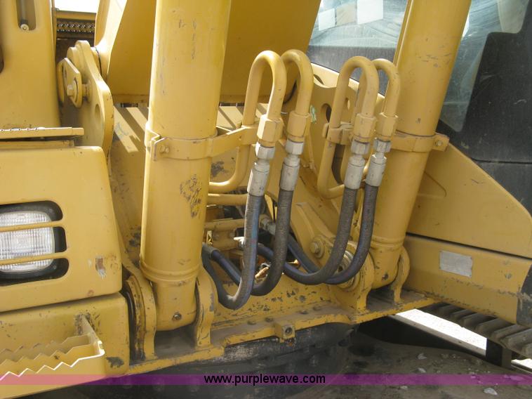 image for item L6363 2001 Caterpillar 320C L excavator