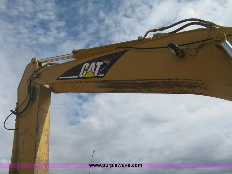image for item L6363 2001 Caterpillar 320C L excavator