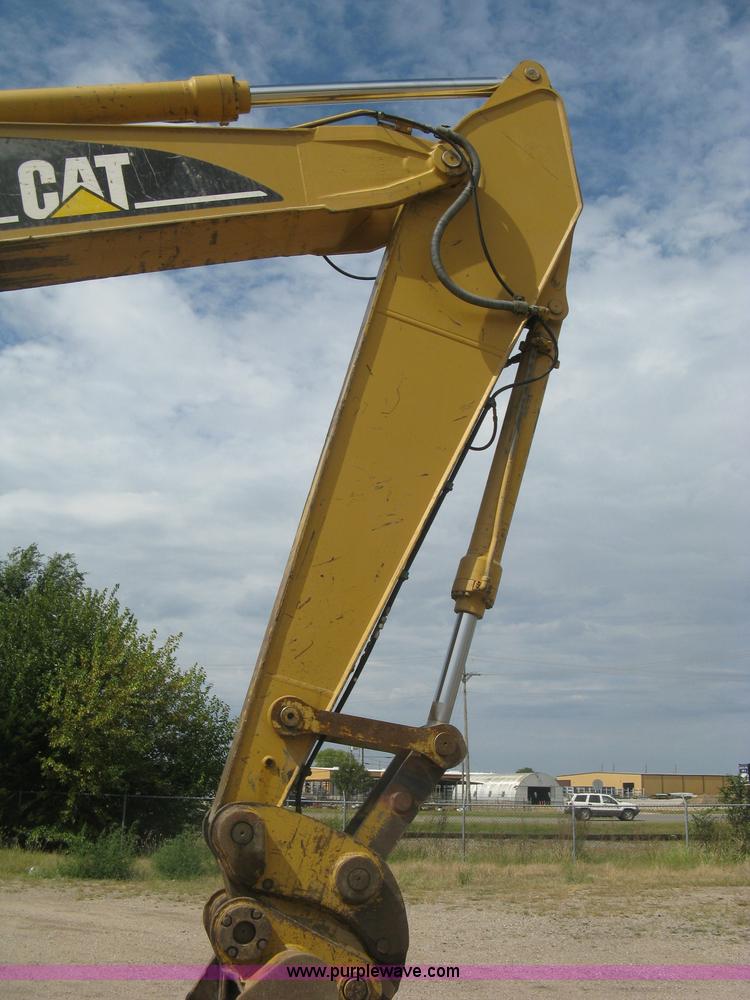 image for item L6363 2001 Caterpillar 320C L excavator