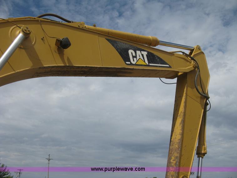 image for item L6363 2001 Caterpillar 320C L excavator