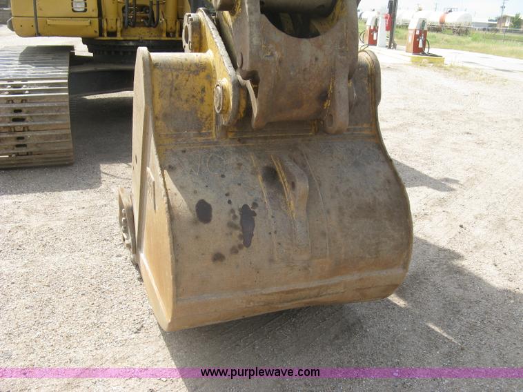 image for item L6363 2001 Caterpillar 320C L excavator