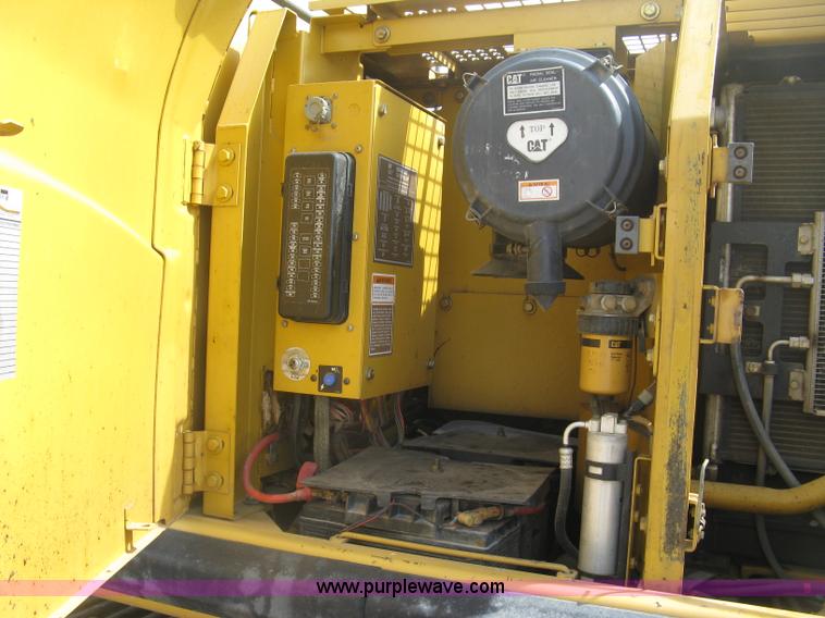 image for item L6363 2001 Caterpillar 320C L excavator