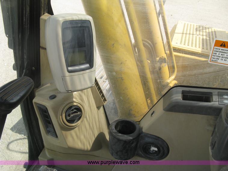 image for item L6363 2001 Caterpillar 320C L excavator