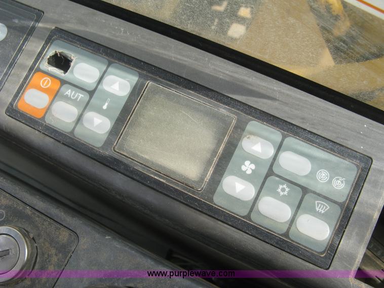 image for item L6363 2001 Caterpillar 320C L excavator