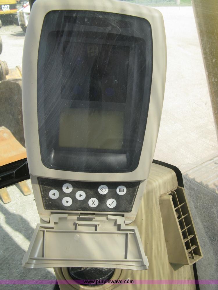 image for item L6363 2001 Caterpillar 320C L excavator