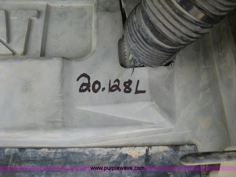image for item L6363 2001 Caterpillar 320C L excavator