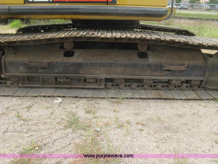 image for item L6363 2001 Caterpillar 320C L excavator
