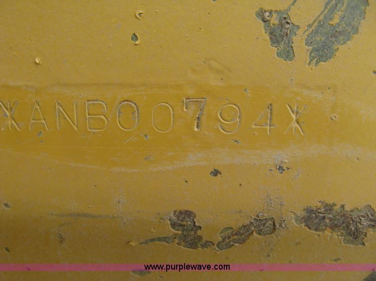 image for item L6363 2001 Caterpillar 320C L excavator