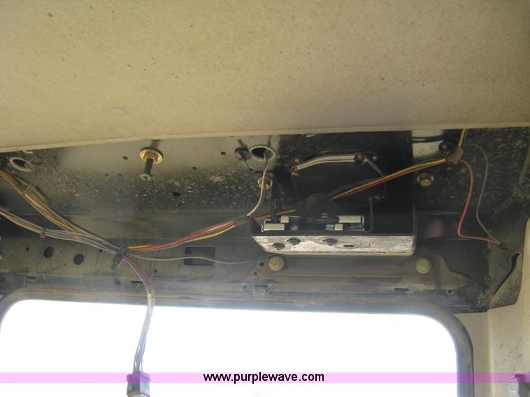 image for item L6363 2001 Caterpillar 320C L excavator