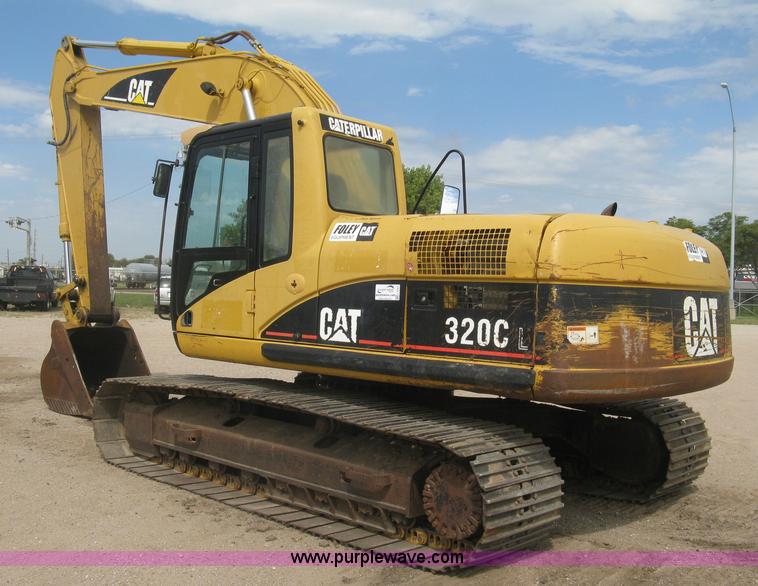 image for item L6364 2001 Caterpillar 320C L excavator