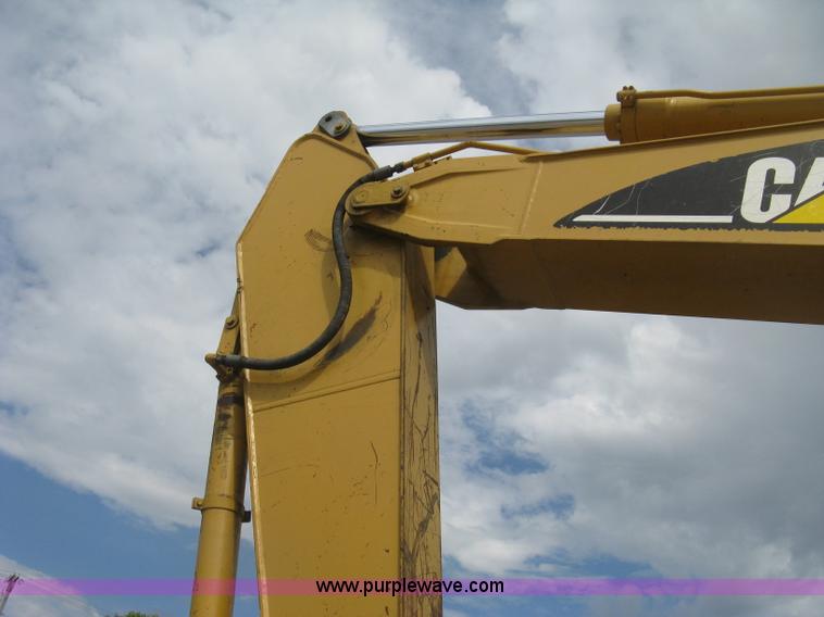 image for item L6364 2001 Caterpillar 320C L excavator