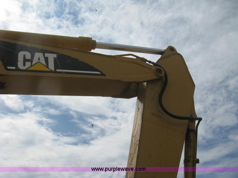 image for item L6364 2001 Caterpillar 320C L excavator