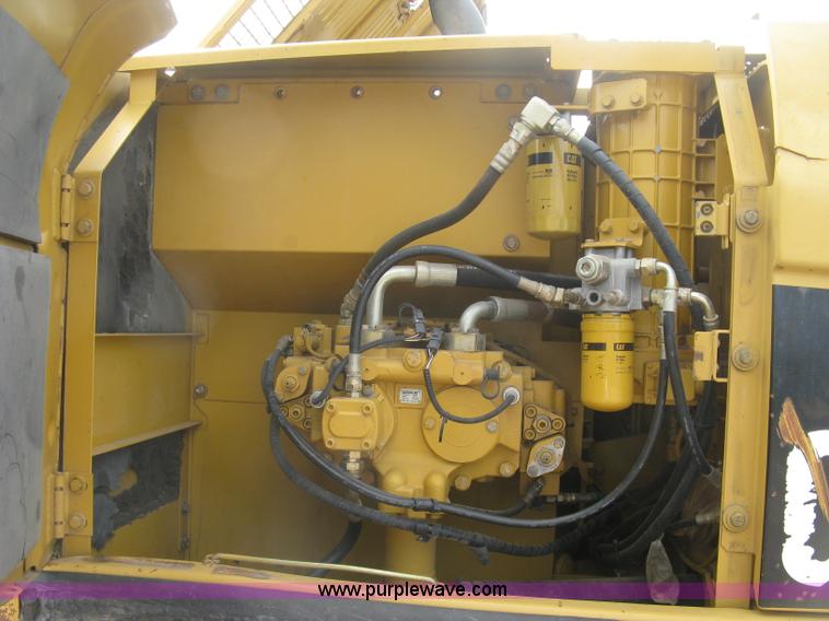 image for item L6364 2001 Caterpillar 320C L excavator