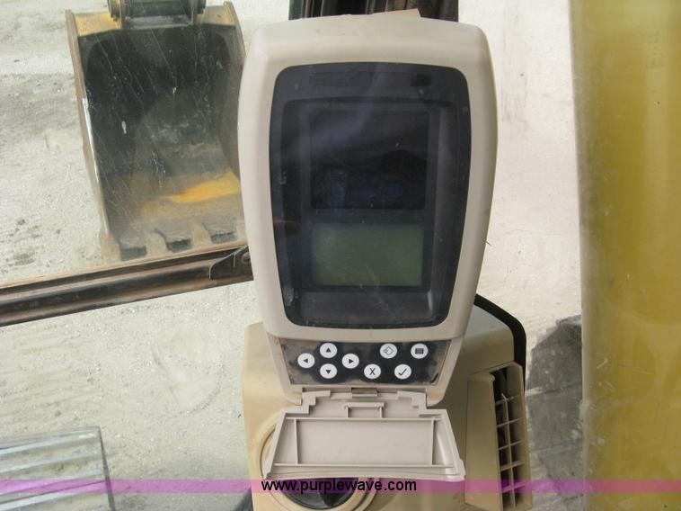 image for item L6364 2001 Caterpillar 320C L excavator