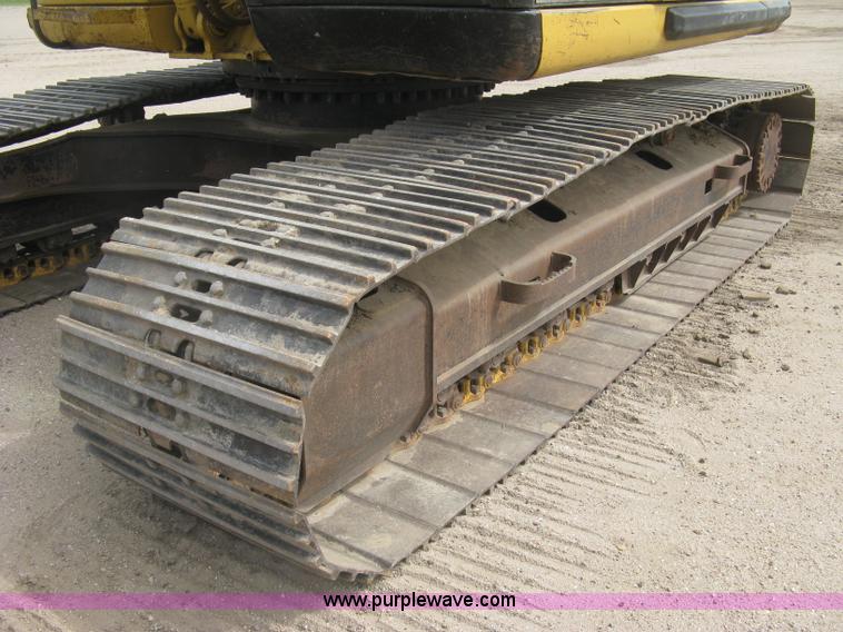 image for item L6364 2001 Caterpillar 320C L excavator