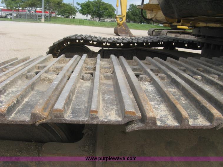 image for item L6364 2001 Caterpillar 320C L excavator