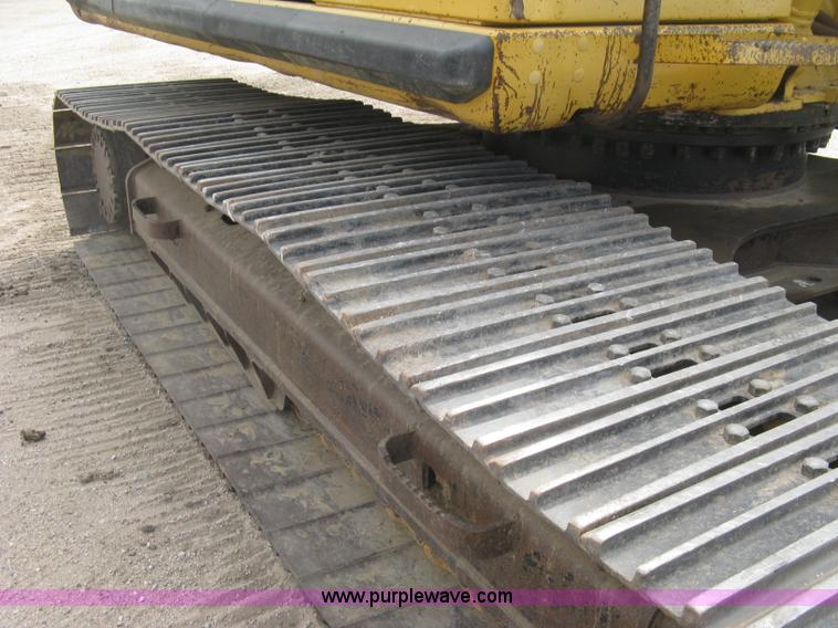 image for item L6364 2001 Caterpillar 320C L excavator