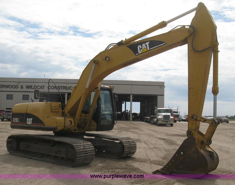 image for item L6365 2001 Caterpillar 320C L excavator