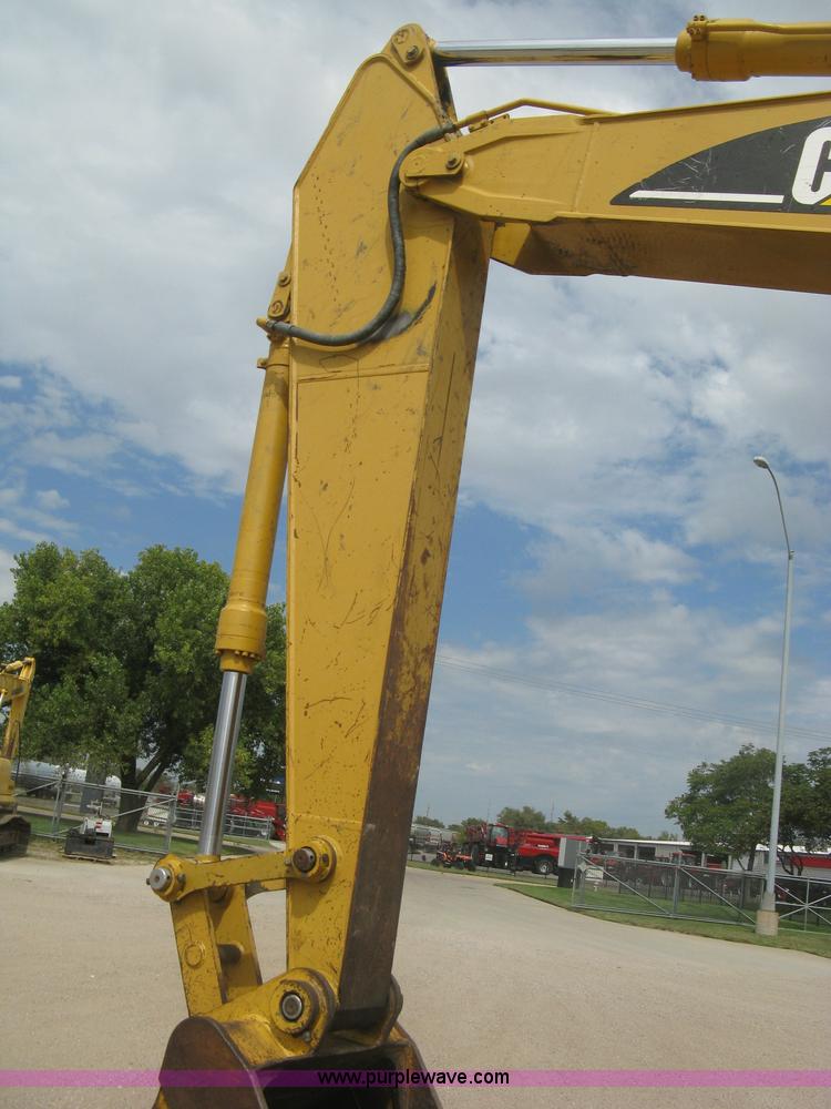 image for item L6365 2001 Caterpillar 320C L excavator