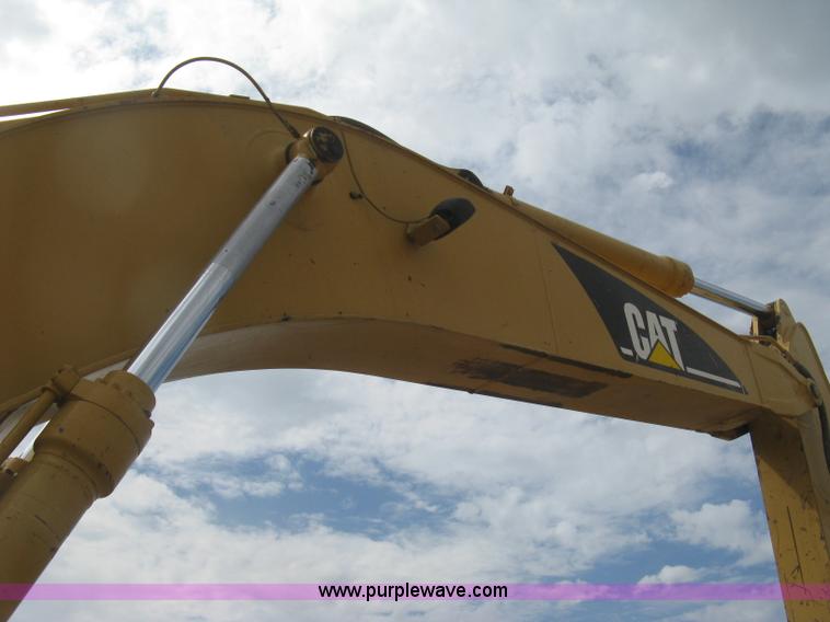 image for item L6365 2001 Caterpillar 320C L excavator
