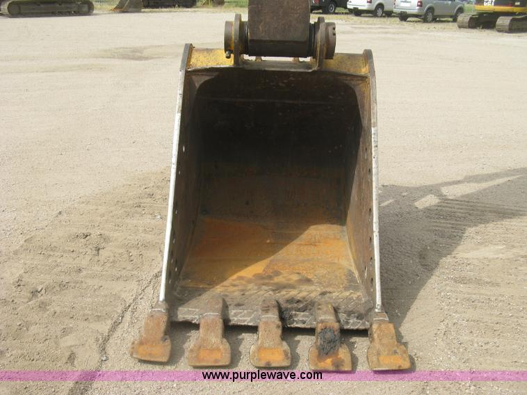 image for item L6365 2001 Caterpillar 320C L excavator