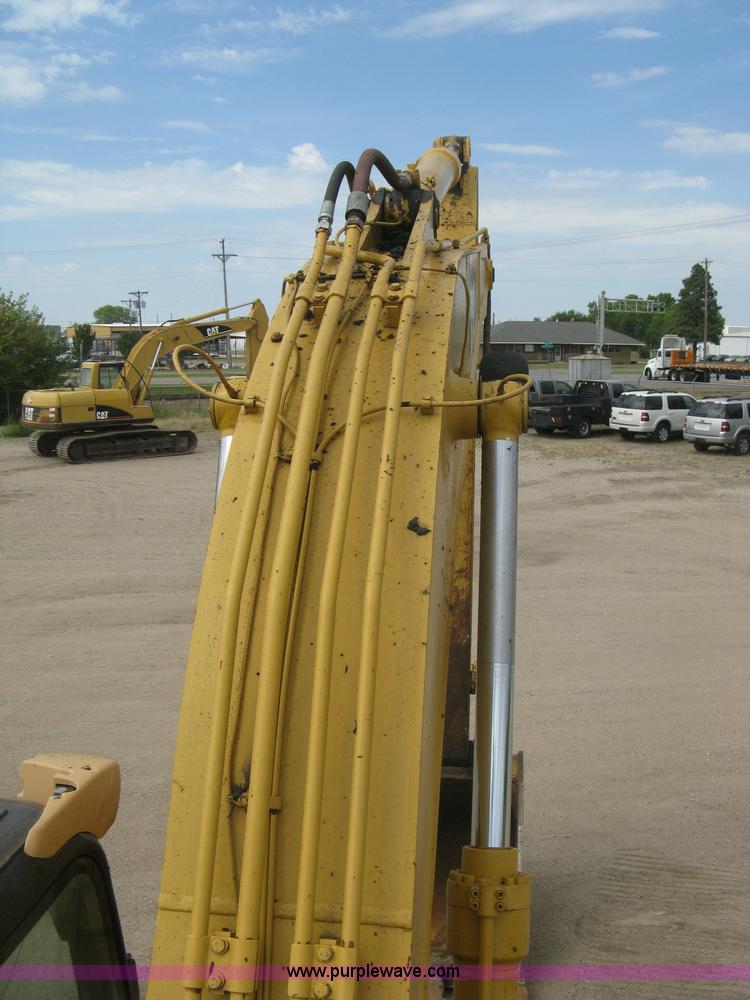 image for item L6365 2001 Caterpillar 320C L excavator
