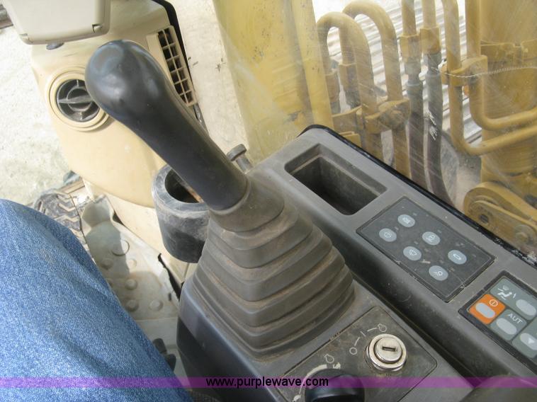 image for item L6365 2001 Caterpillar 320C L excavator