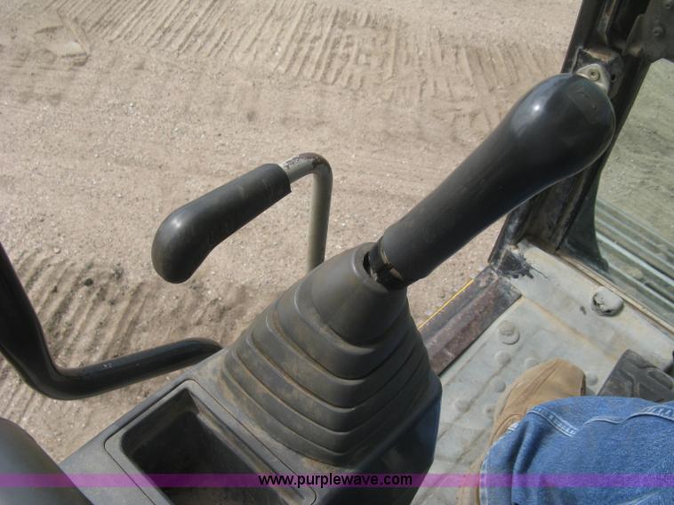 image for item L6365 2001 Caterpillar 320C L excavator