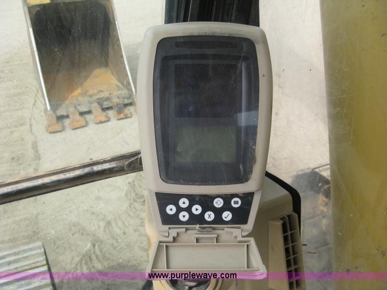 image for item L6365 2001 Caterpillar 320C L excavator