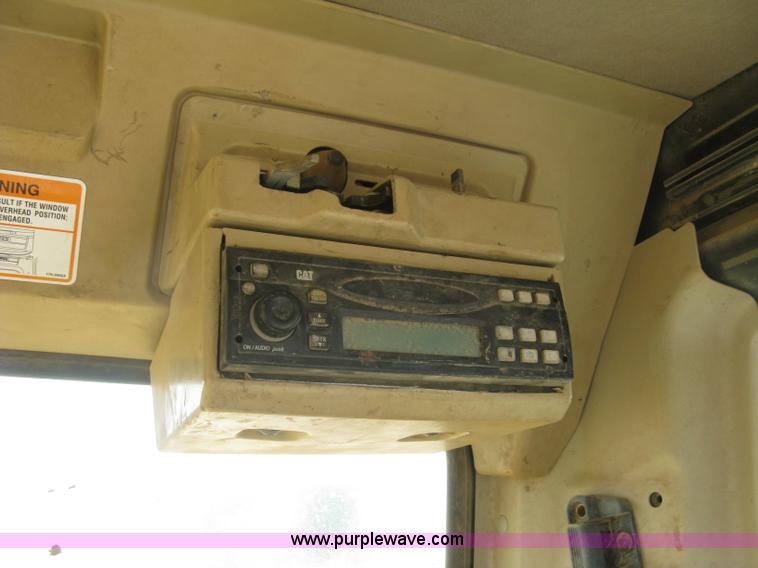 image for item L6365 2001 Caterpillar 320C L excavator