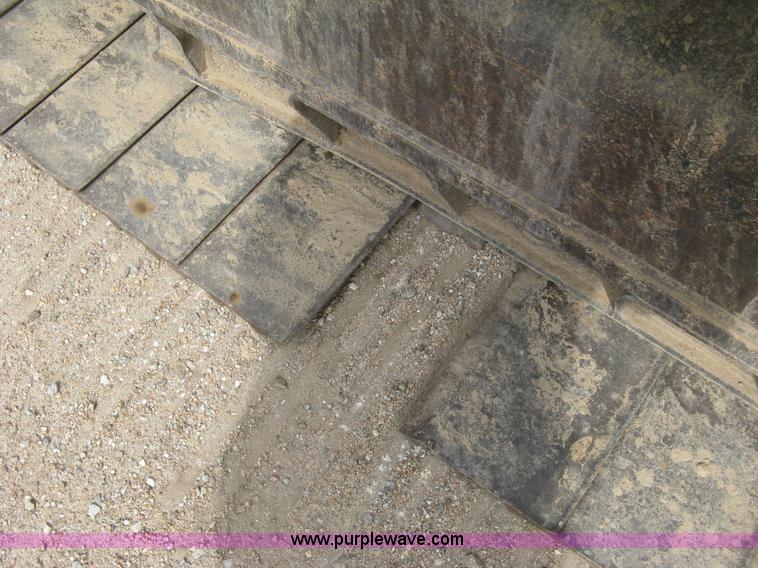 image for item L6365 2001 Caterpillar 320C L excavator