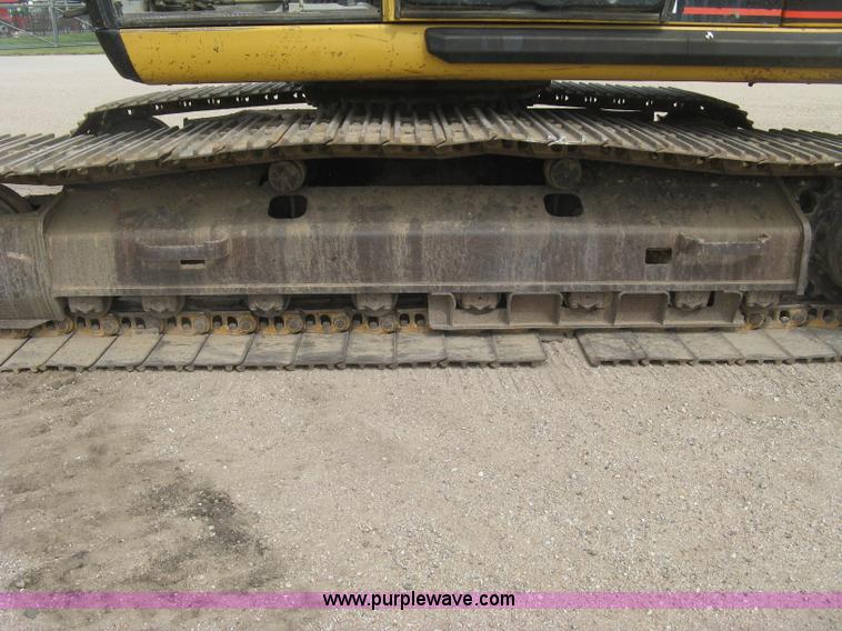 image for item L6365 2001 Caterpillar 320C L excavator