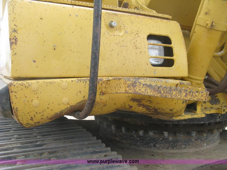 image for item L6365 2001 Caterpillar 320C L excavator