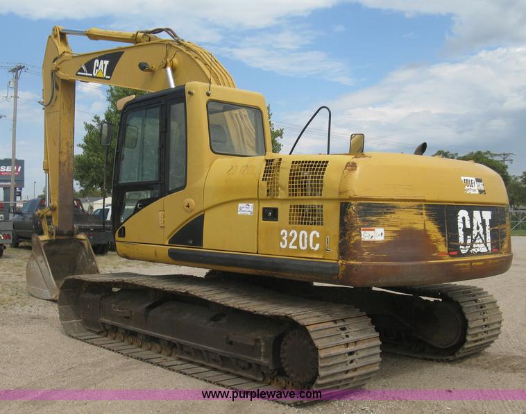 image for item L6366 2001 Caterpillar 320C L excavator