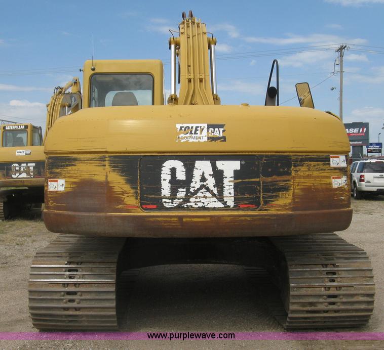 image for item L6366 2001 Caterpillar 320C L excavator