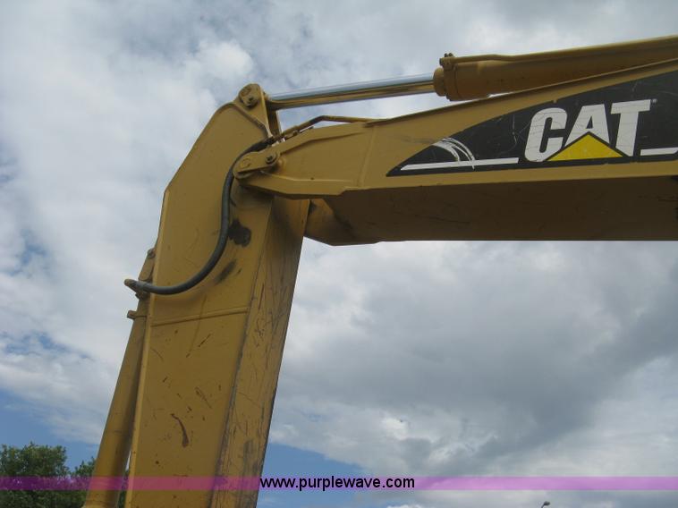 image for item L6366 2001 Caterpillar 320C L excavator