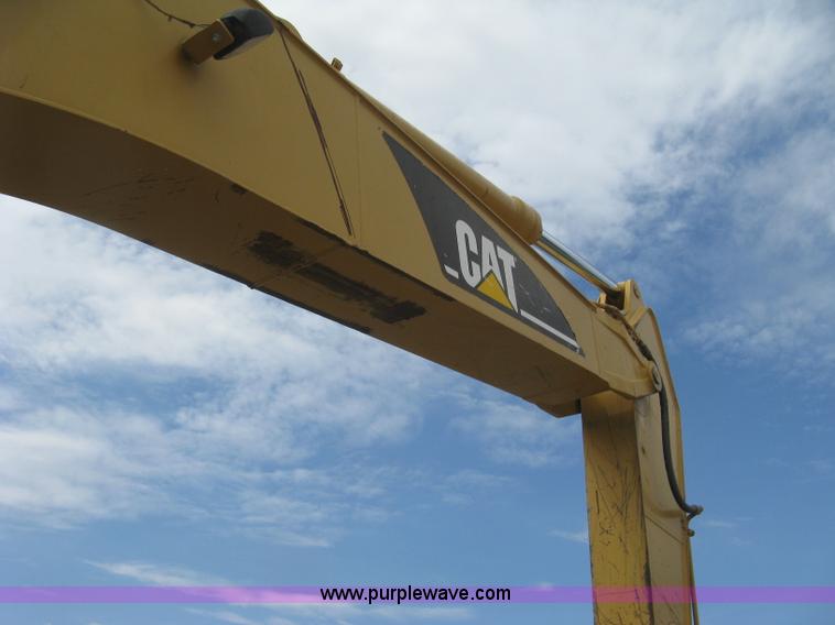 image for item L6366 2001 Caterpillar 320C L excavator