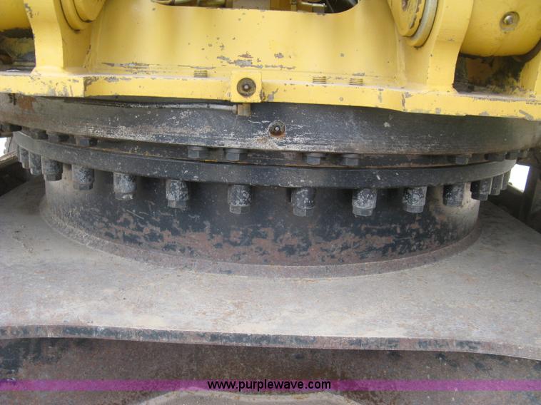 image for item L6366 2001 Caterpillar 320C L excavator