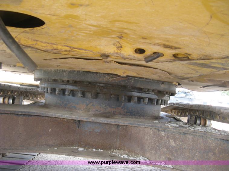 image for item L6366 2001 Caterpillar 320C L excavator