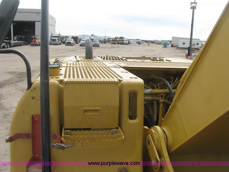 image for item L6366 2001 Caterpillar 320C L excavator