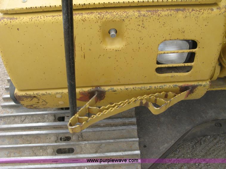 image for item L6366 2001 Caterpillar 320C L excavator