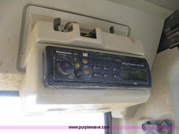 image for item L6366 2001 Caterpillar 320C L excavator