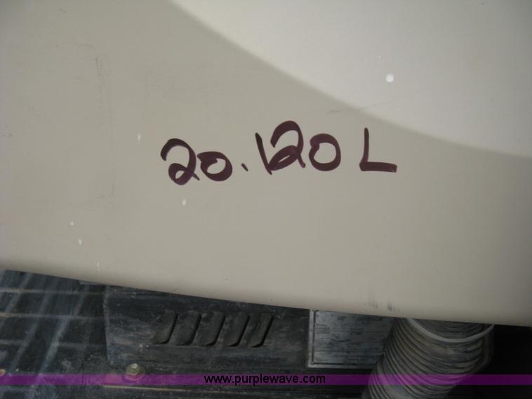 image for item L6366 2001 Caterpillar 320C L excavator