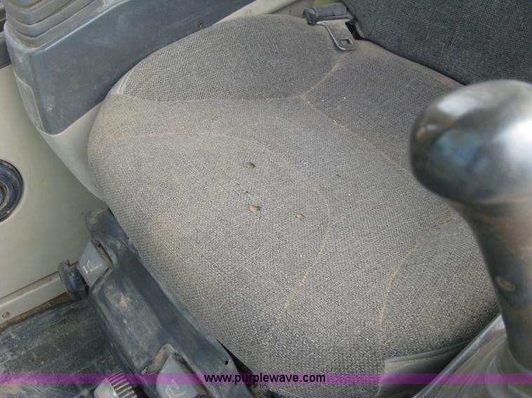 image for item L6366 2001 Caterpillar 320C L excavator