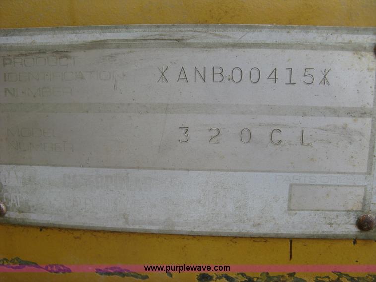 image for item L6366 2001 Caterpillar 320C L excavator