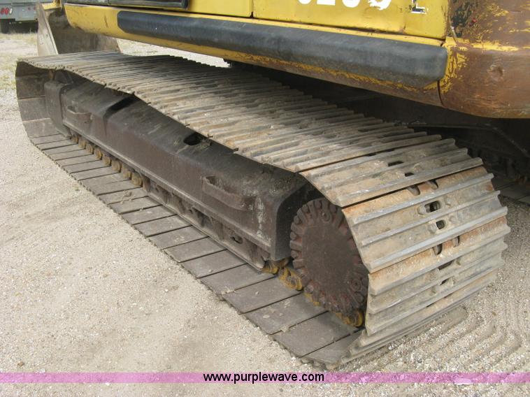 image for item L6366 2001 Caterpillar 320C L excavator