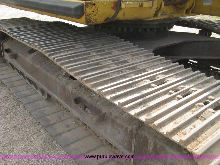 image for item L6366 2001 Caterpillar 320C L excavator