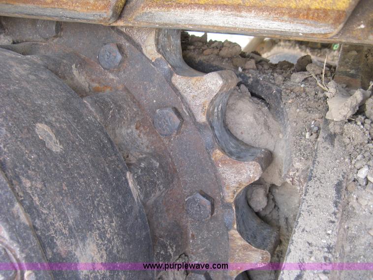 image for item L6366 2001 Caterpillar 320C L excavator